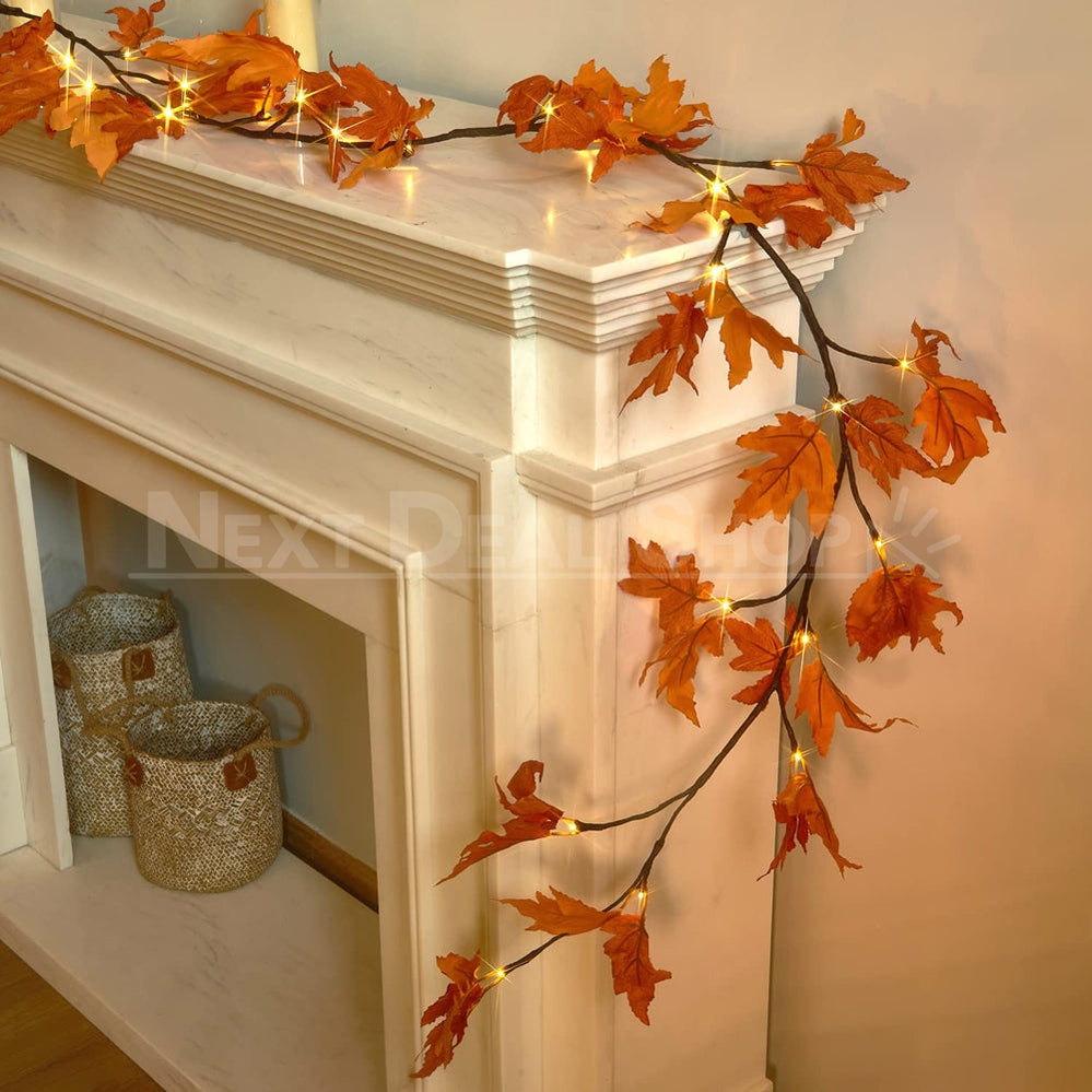 Skorter | LED Maple Leaf Light Chain