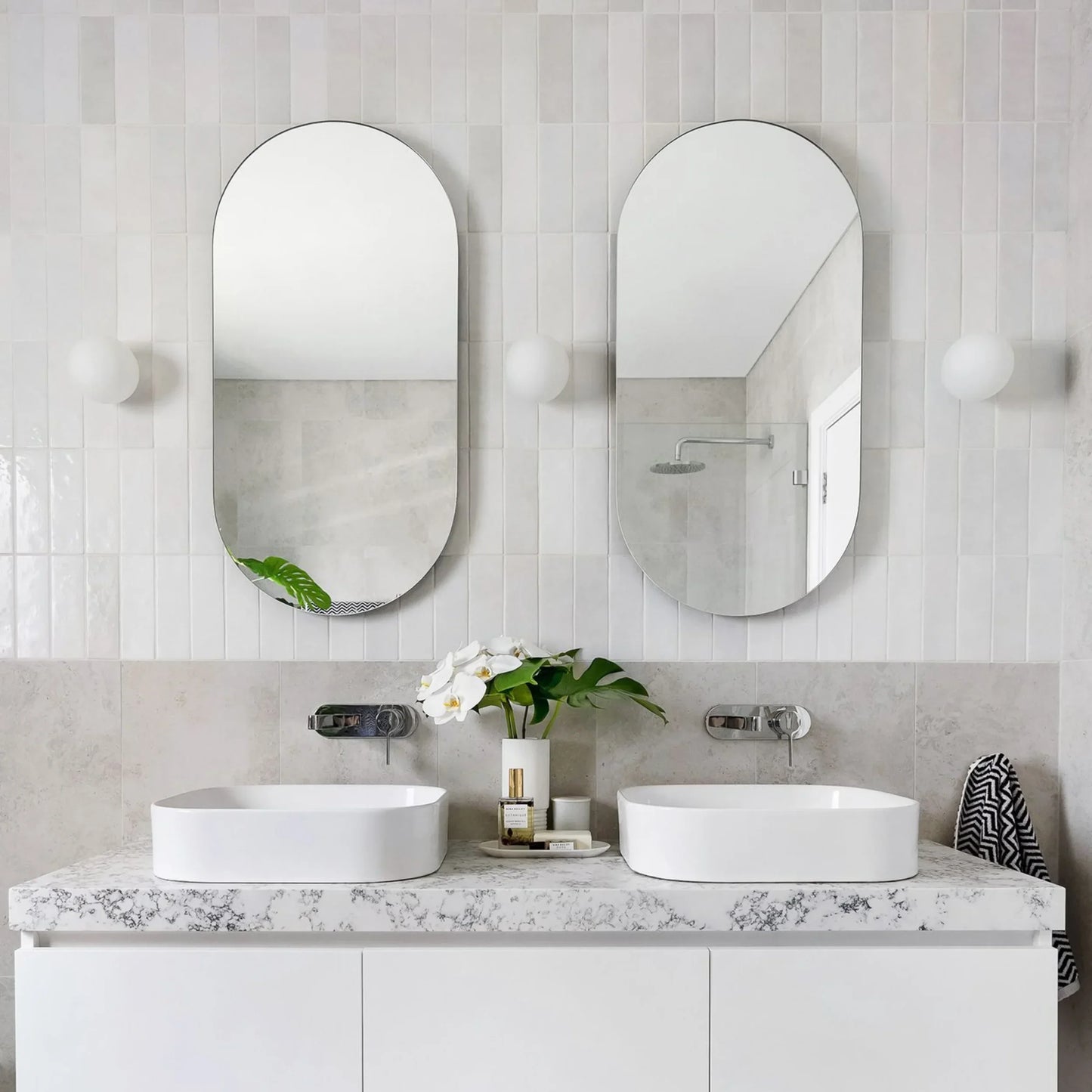Skorter | Orb Mirror Wall Lamp Small - Chrome