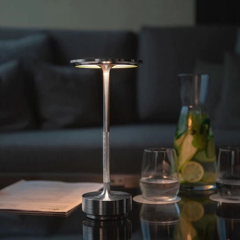 Skorter | LED table lamp with dimmable mood light & modern design
