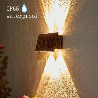 Skorter | Brightbreeze - Solar Balcony Lamp