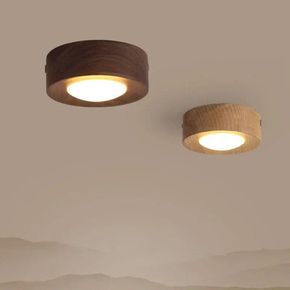 Skorter | Versatile LED lighting with walnut finish