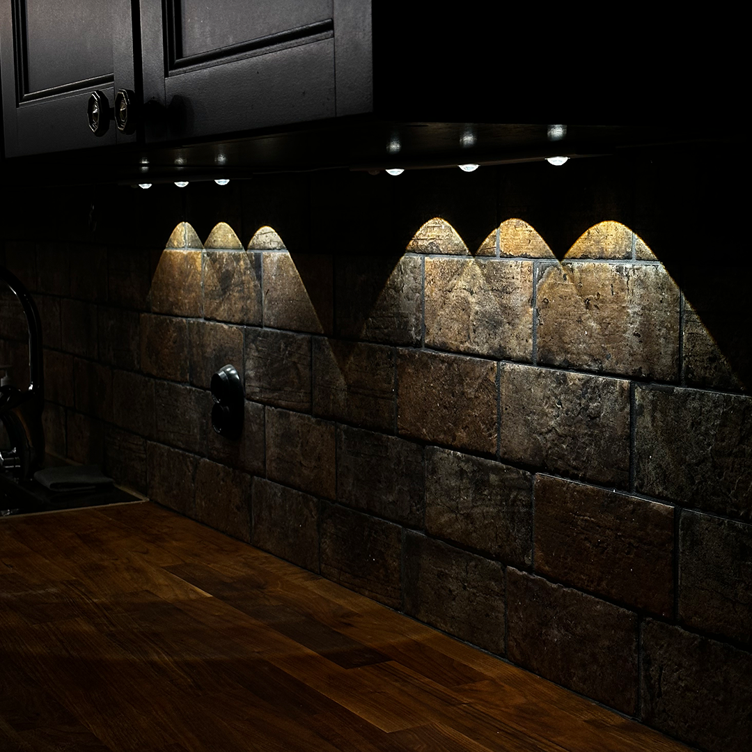 Skorter | MoveLux - Luxurious LED lighting with motion sensor