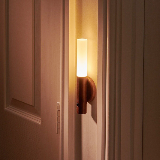 Skorter | Magnetic Wooden Wall Lamp