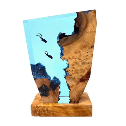 Skorter | Marideep – Deep Sea Diver Table Lamp with Wooden Base & Ambient Lighting