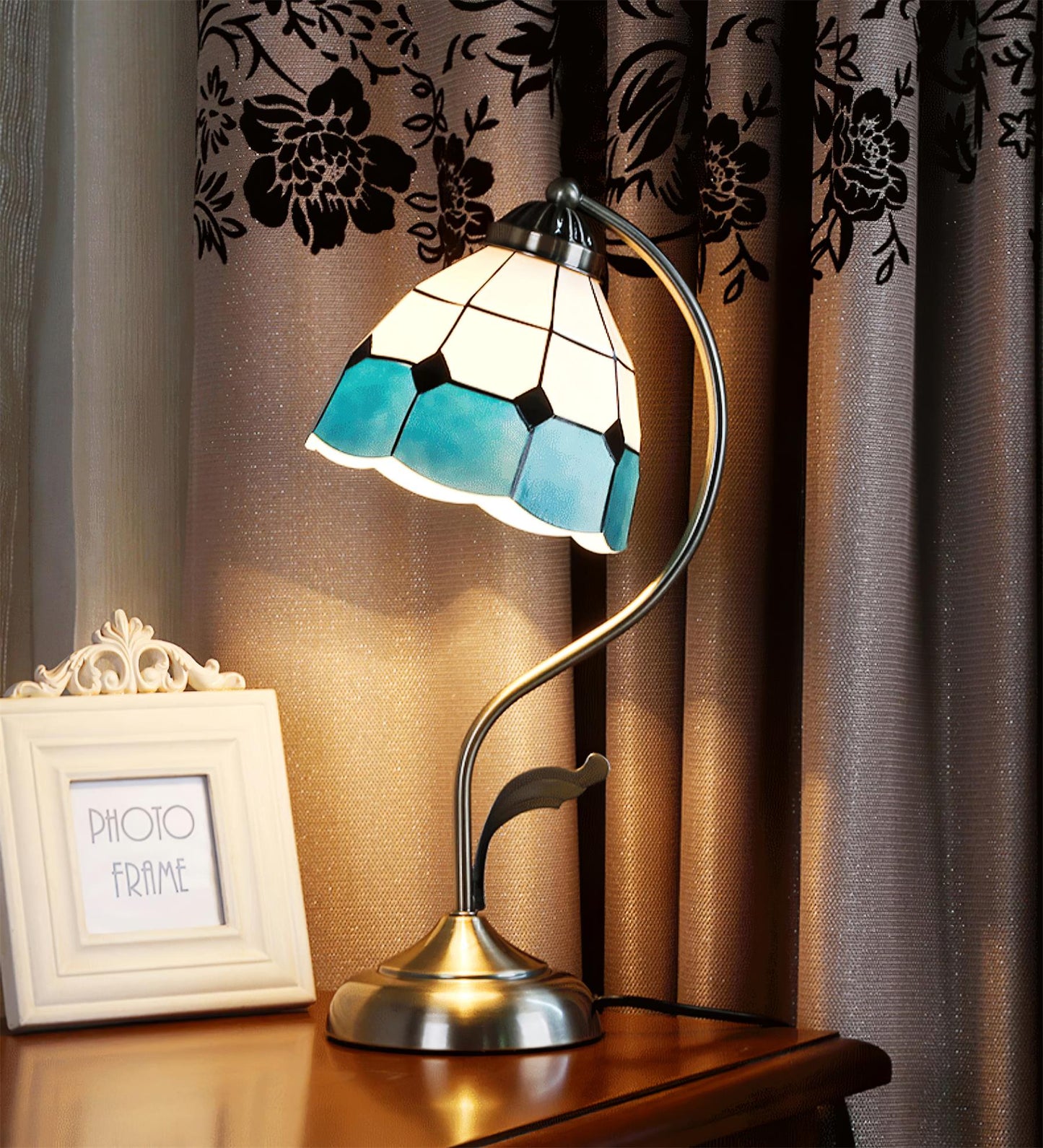 Skorter | LuxePetal – White and Blue Glass Floral Table Lamp in Gold