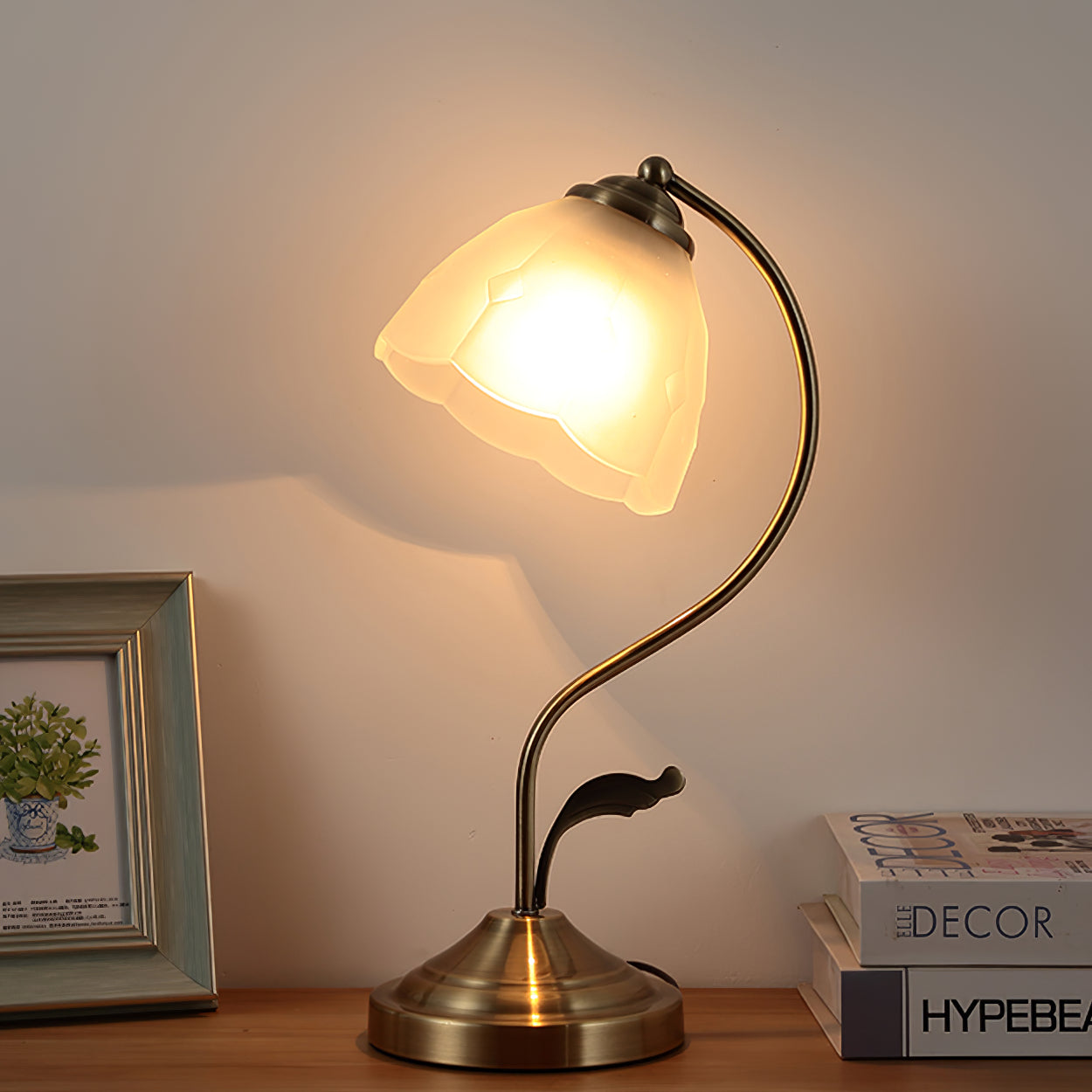 Skorter | LuxePetal – White and Blue Glass Floral Table Lamp in Gold