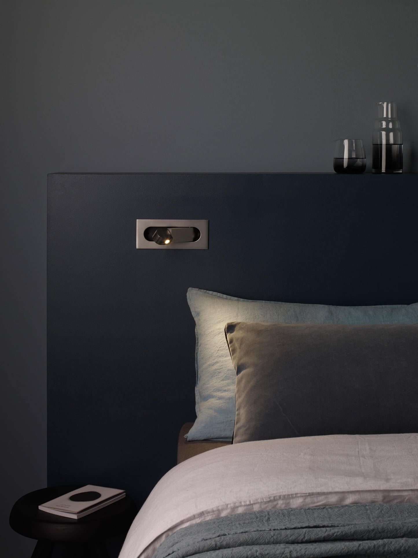 Skorter | Modern LED Nightstand Reading Light