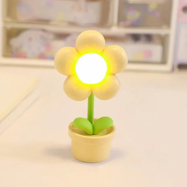 Skorter | BloomAura – Elegant Petite Flower Table Lamp for Soft Lighting