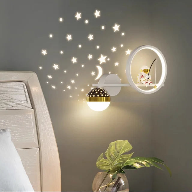 Skorter | Children's Room Wall Light – Stylish star-shaped LED wall light for kids | Gentle light for the bedroom