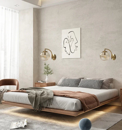 Skorter | Elegant Wall Light With Glass Design