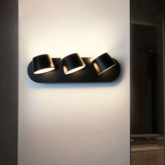 Skorter | BrightGlow - Dimmable LED Wall Lamp in Modern Design – Adjustable Lighting