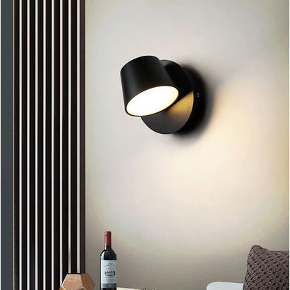 Skorter | BrightGlow - Dimmable LED Wall Lamp in Modern Design – Adjustable Lighting