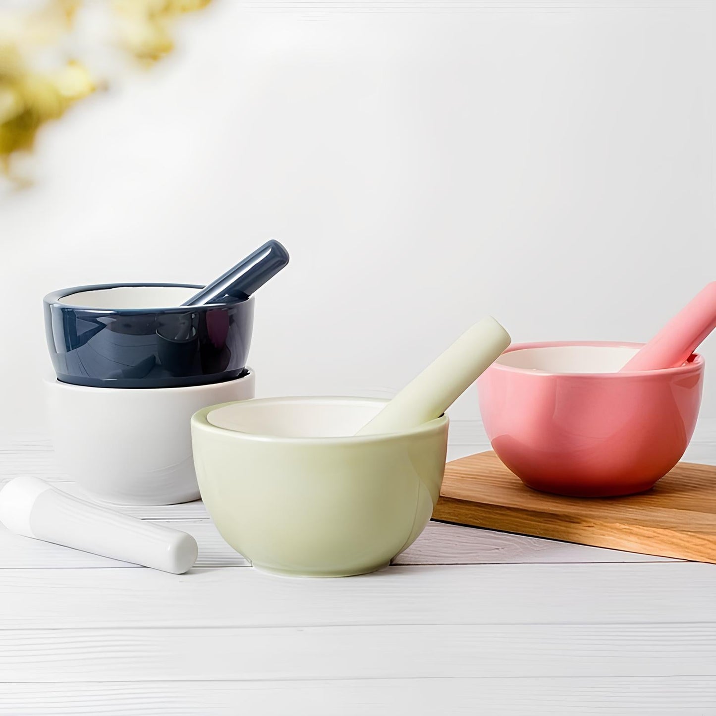 Skorter and a ceramic kitchen pestle