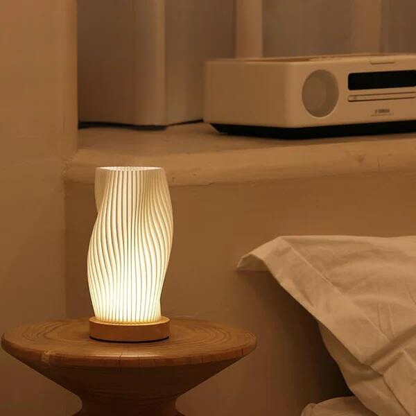 Skorter | USB-Driven & Elegant Wave-Design Table Lamp | WaveGlow