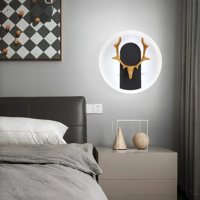 Skorter | AntlerGlow - Modern LED Wall Lamp with Antler Design - Decorative Lighting