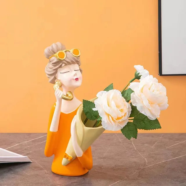 Skorter | FloralFinesse - Girl Vase Decor