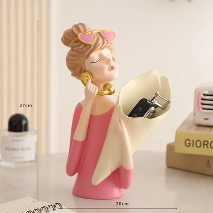 Skorter | FloralFinesse - Girl Vase Decor