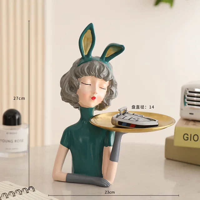 Skorter | FloralFinesse - Girl Vase Decor