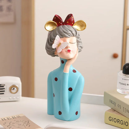 Skorter | FloralFinesse - Girl Vase Decor