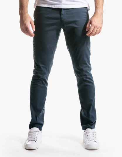 Men's Slim-Fit Chino Pants made of breathable material Skorter