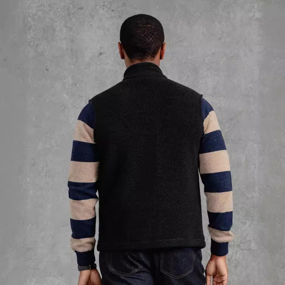 Men's stylish fleece jacket with textured collar and practical pockets Skorter