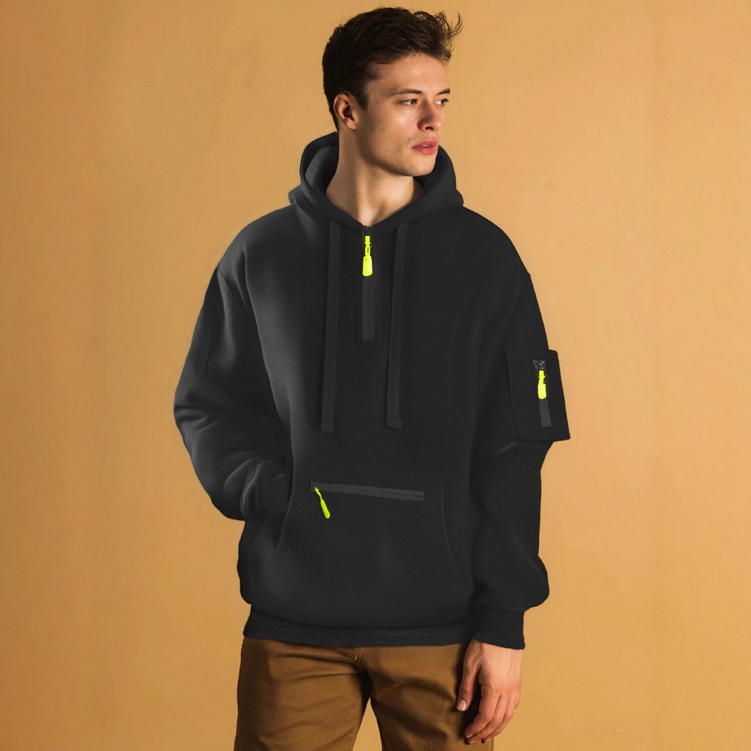 Men's sporty hoodie with practical pockets and stylish zipper Skorter