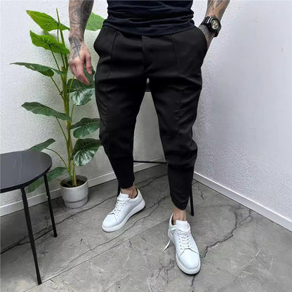 Men's stylish joggers with a slim fit and practical pockets Skorter