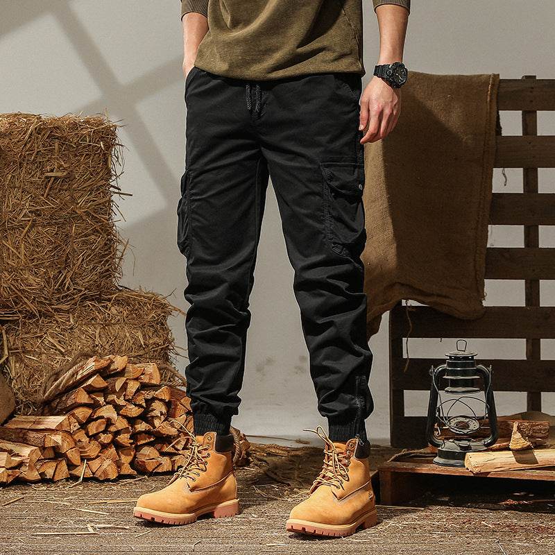 Men's trendy cargo pants with comfortable cuffs and numerous pockets Skorter