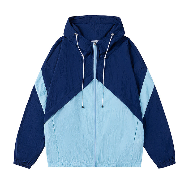 Men's sporty windbreaker with adjustable hood system and reflective details Skorter