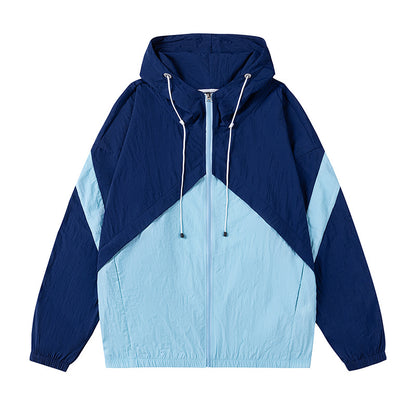 Men's sporty windbreaker with adjustable hood system and reflective details Skorter