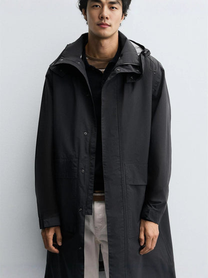 Men's windproof rain jacket with adjustable hood collar and large pockets Skorter