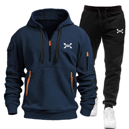 Men's sporty hoodie and tracksuit set with functional pockets and sporty cut Skorter