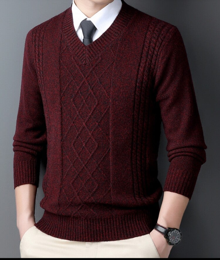 Men's V-Neck Sweater in Modern Cable Pattern Skorter