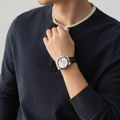 Men's watch strap with sporty design and multifunction hands Skorter