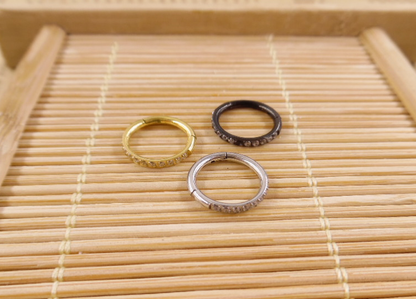 Skorter | Titanium labret with diamond-set seamless ear cartilage ring