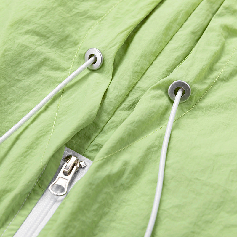 Men's sporty windbreaker with adjustable hood system and reflective details Skorter