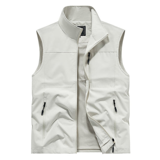 Men's technical outdoor vest with breathable panels and multifunctional pockets Skorter