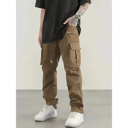 Men's modern cargo pants with multifunctional pockets and elastic waistband Skorter