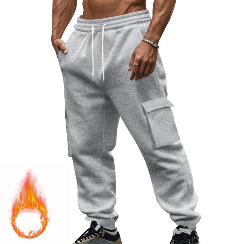 Men's cargo jogging pants with practical side pockets and adjustable drawstring Skorter