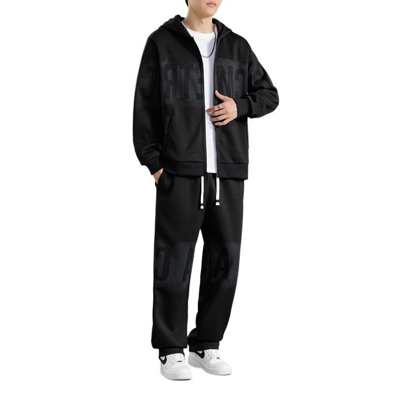 Men's tracksuit with innovative design and practical pockets Skorter
