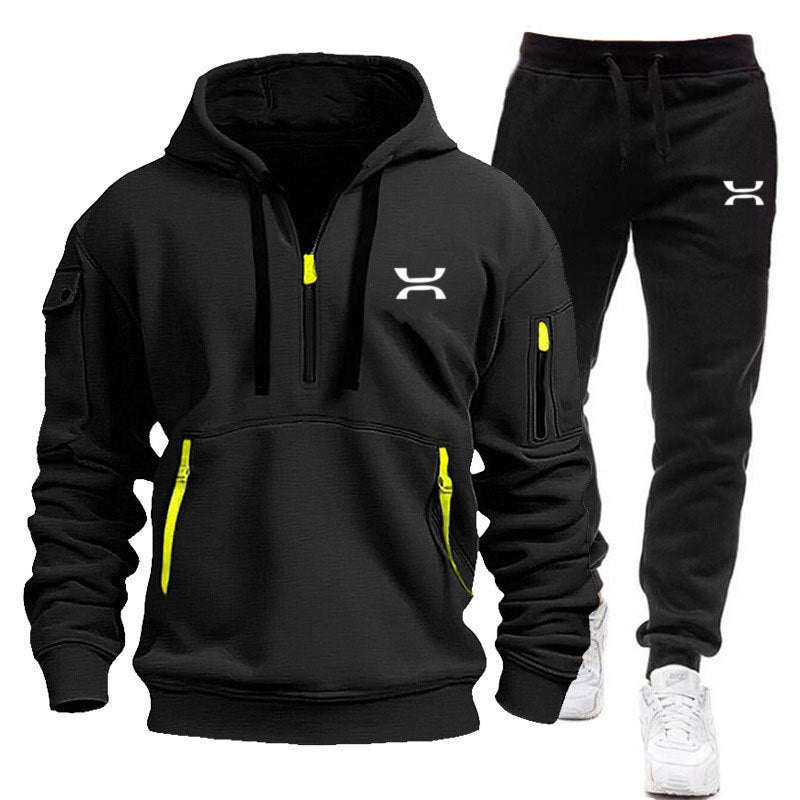 Men's sporty hoodie and tracksuit set with functional pockets and sporty cut Skorter