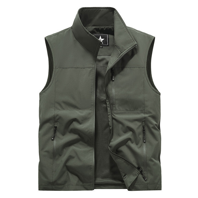 Men's technical outdoor vest with breathable panels and multifunctional pockets Skorter