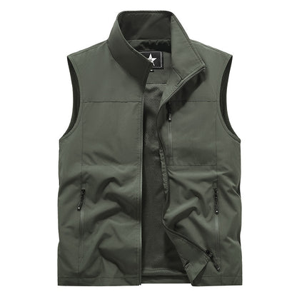 Men's technical outdoor vest with breathable panels and multifunctional pockets Skorter