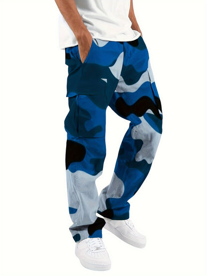 Herrbyxor med kamouflagemönster och många fickor, skorter