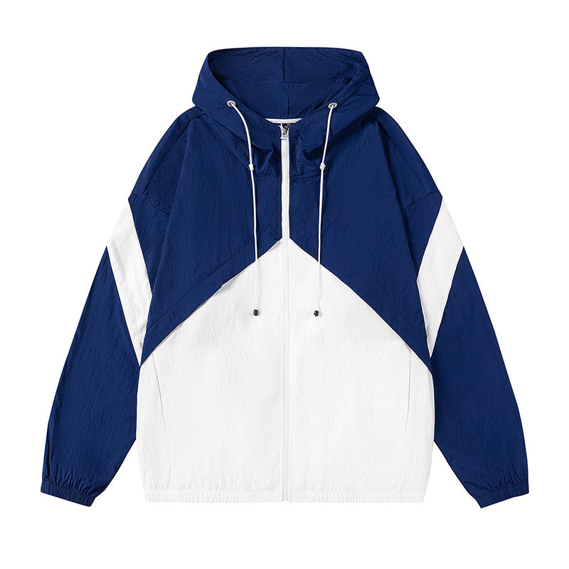 Men's sporty windbreaker with adjustable hood system and reflective details Skorter