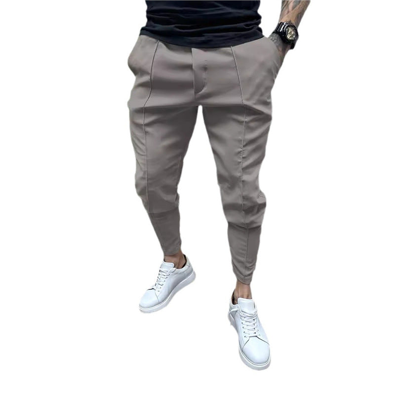 Men's stylish joggers with a slim fit and practical pockets Skorter