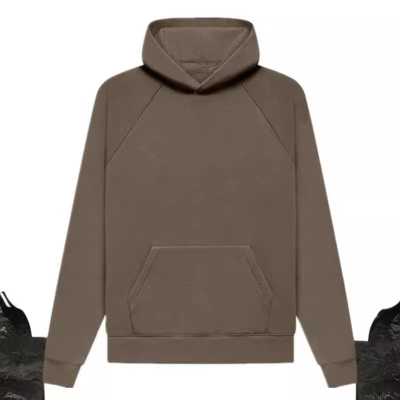 Men's stylish hoodie with practical kangaroo pocket and modern design Skorter