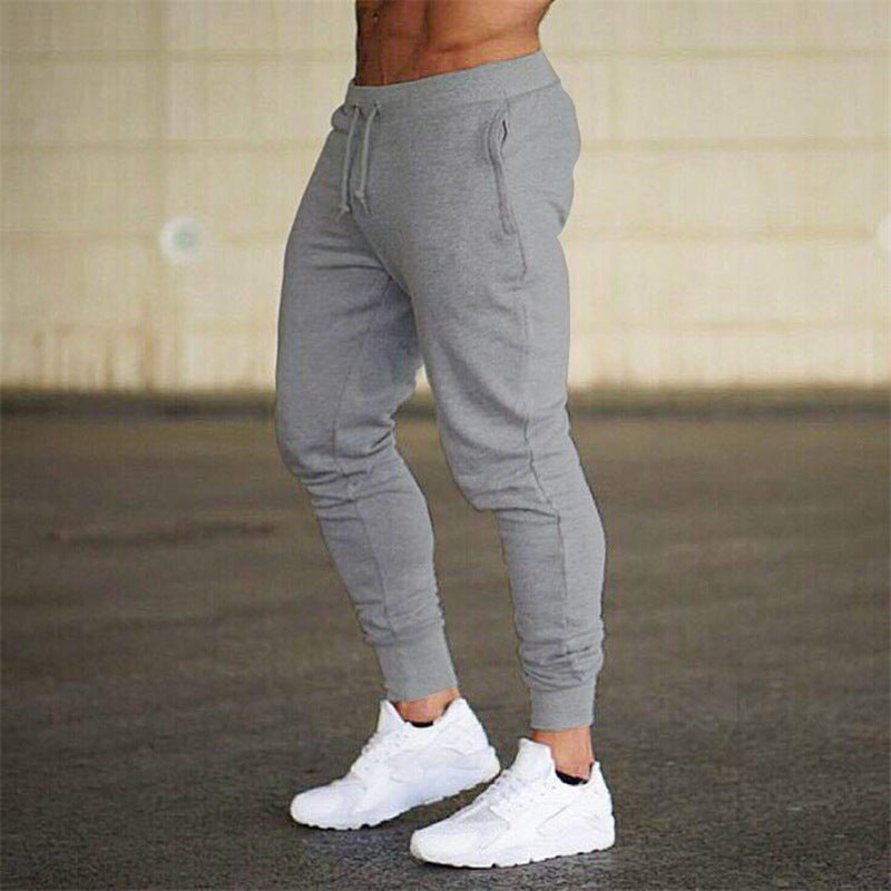 Men's sporty jogging pants with modern cut and practical pockets Skorter