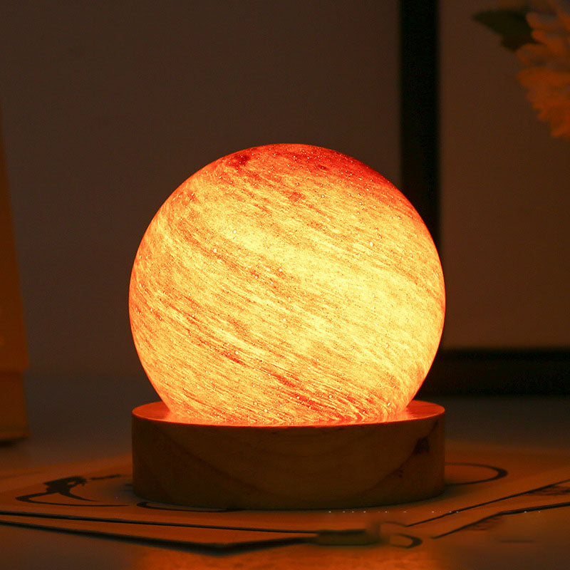 Skorter | Enchanting Planet Lamp – A Universe of Colors and Dreams