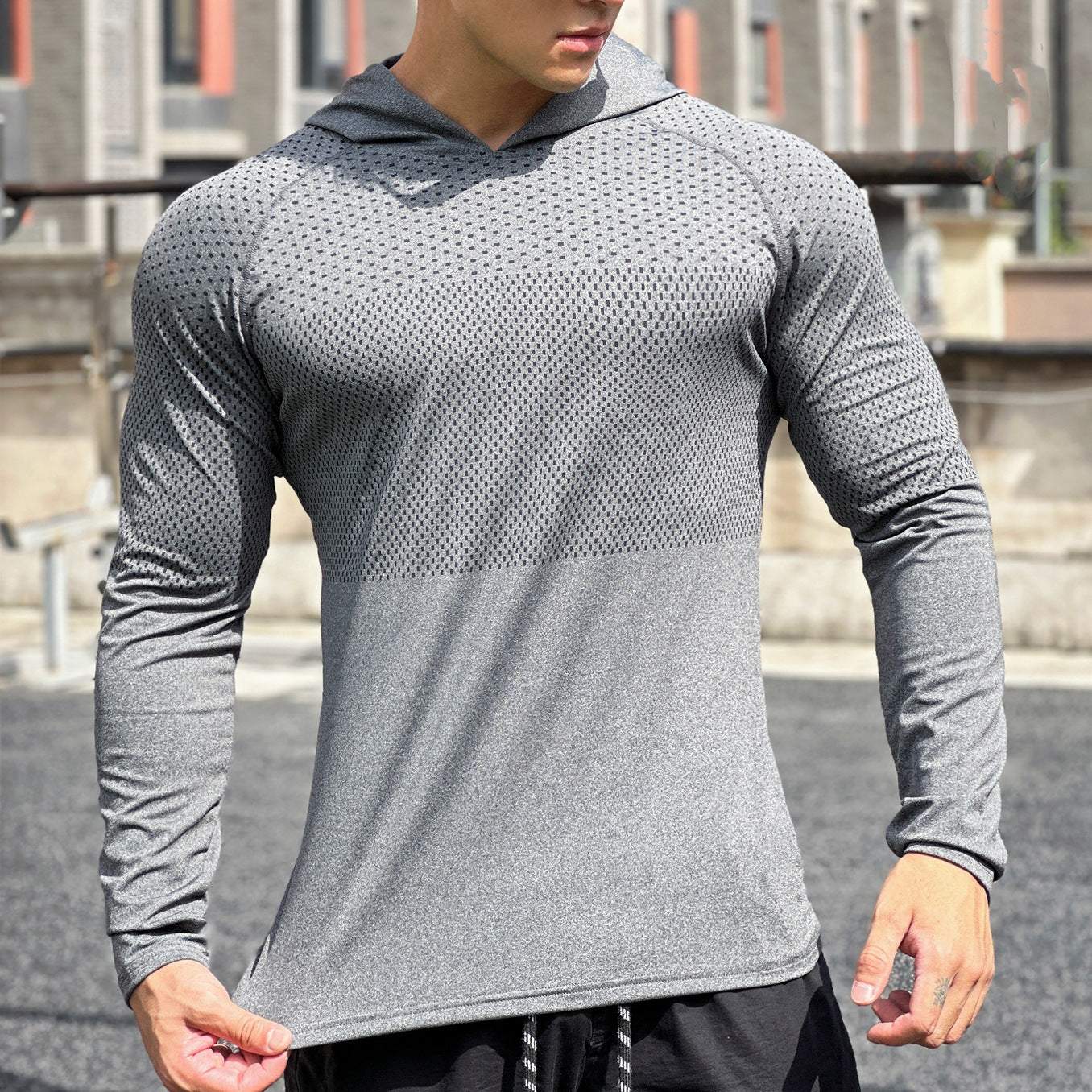 Men's Sporty Long Sleeve Shirt with Breathable Mesh Insert Skorter